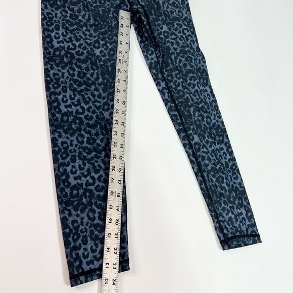 Zyia Active Leggings Women's 12 Blue Stone Leopard Print Cinched Butt High-Rise - Picture 2 of 10
